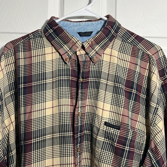 Woods & Gray Men’s plaid long sleeve button up shirt - Size XL. - Picture 2 of 6